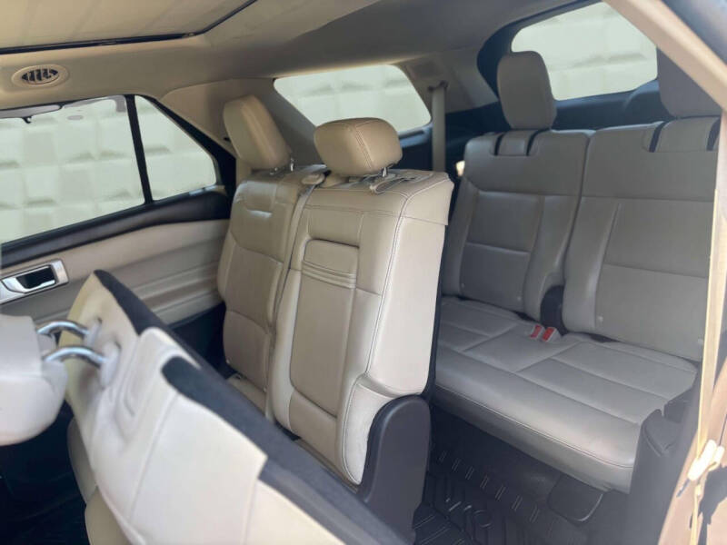 2021 Ford Explorer Platinum