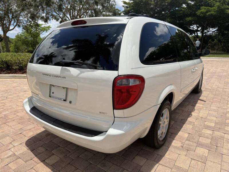 2004 Dodge Grand Caravan SXT