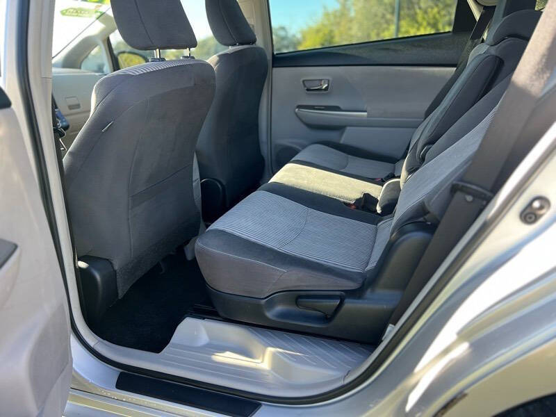 2015 Toyota Prius v Three