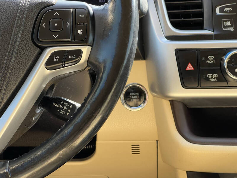 2018 Toyota Highlander Limited Platinum