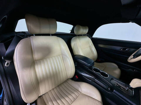2005 Ford Thunderbird Deluxe