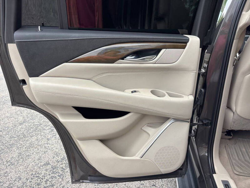 2020 Cadillac Escalade Luxury