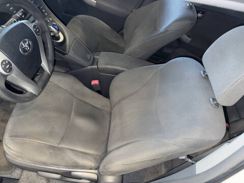 2011 Toyota Prius Two