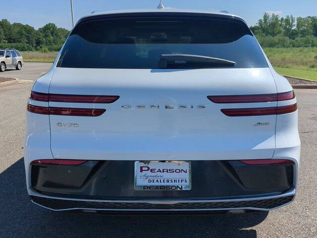 2026 Genesis GV70 2.5T Advanced