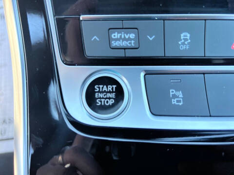 2025 Audi Q7 quattro Premium 45 TFSI