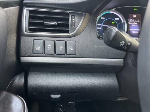 2017 Toyota Camry Hybrid XLE