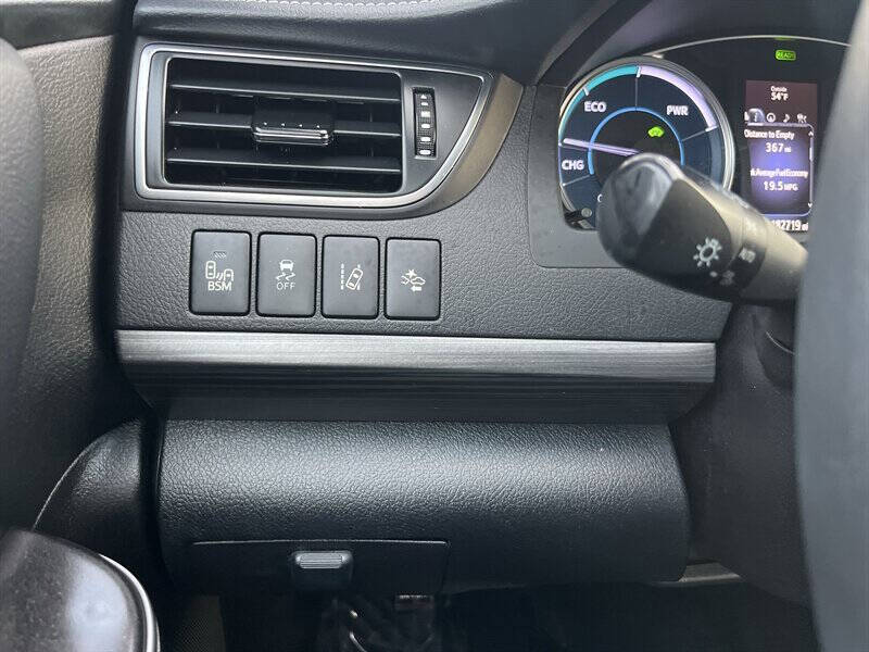 2017 Toyota Camry Hybrid XLE