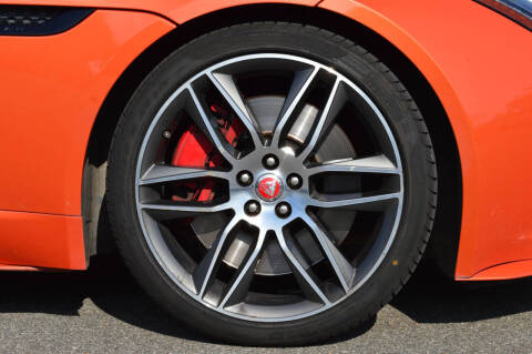 2016 Jaguar F-TYPE R