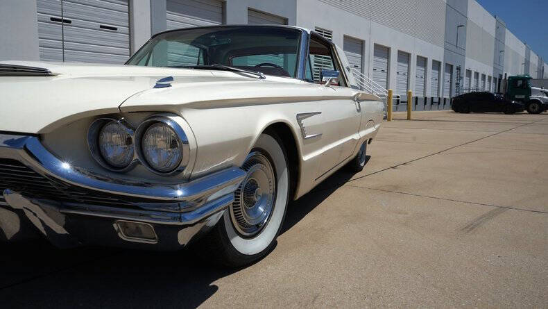 1965 Ford Thunderbird