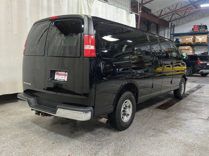 2017 Chevrolet Express LT 3500