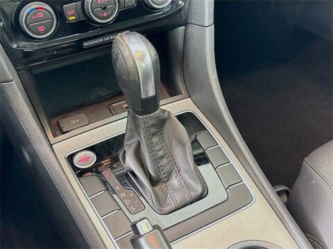 2022 Volkswagen Passat SE