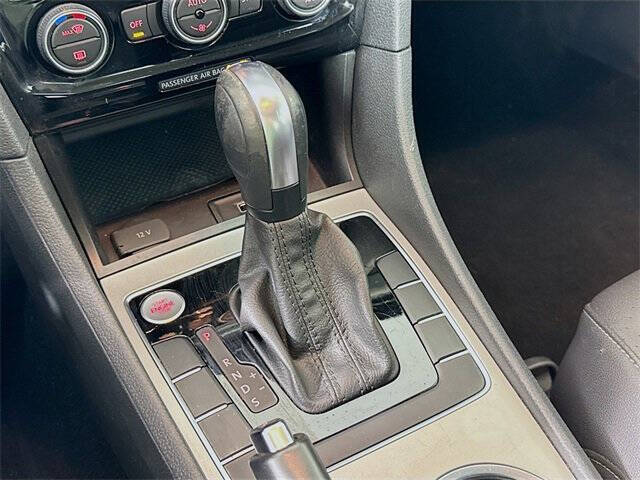 2022 Volkswagen Passat SE