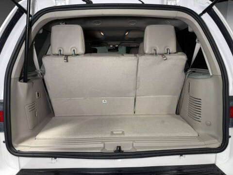 2017 Lincoln Navigator Select