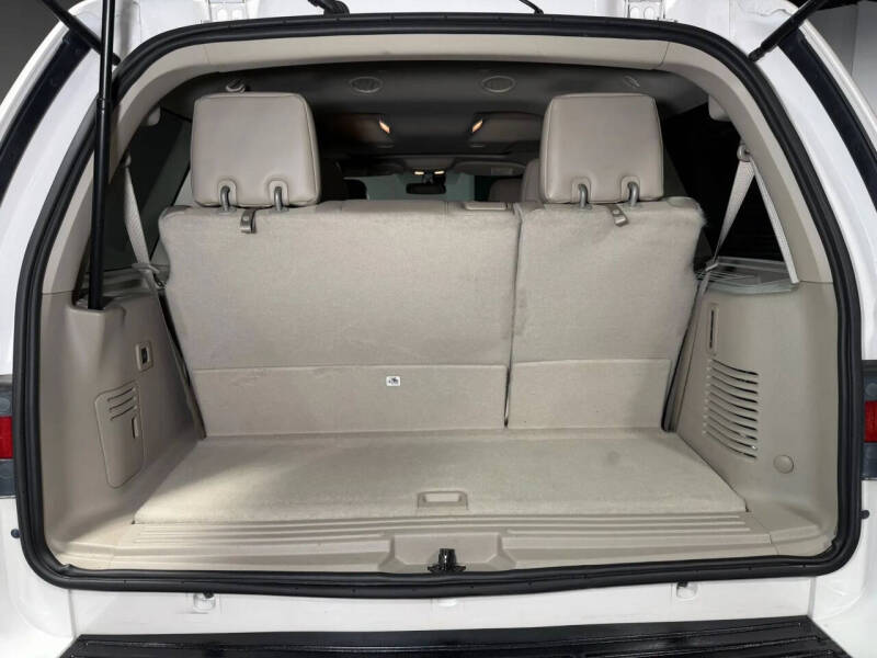 2017 Lincoln Navigator Select