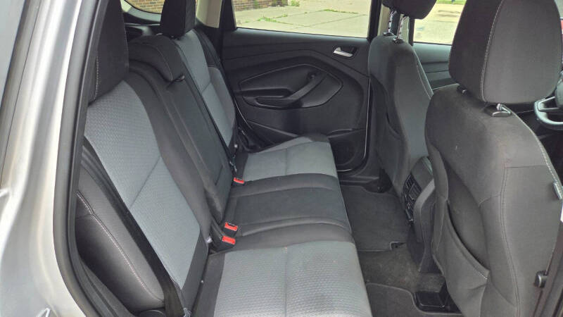 2017 Ford Escape SE - Photo 19
