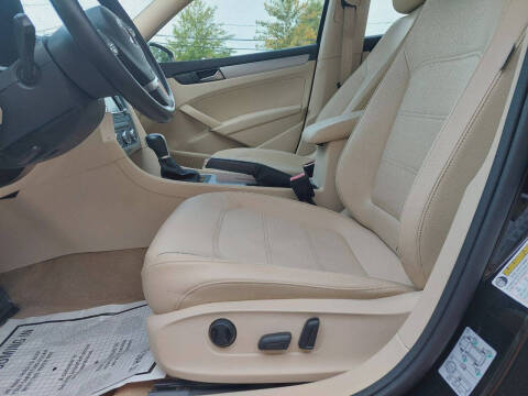 2012 Volkswagen Passat SE PZEV