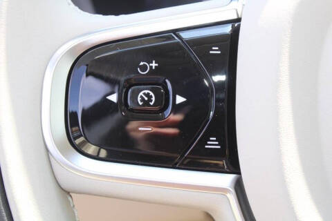 2025 Volvo XC60 T8 Plus Dark Theme