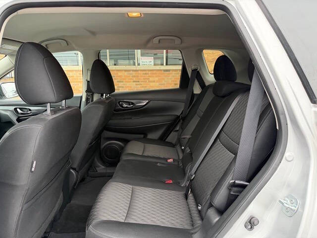 2017 Nissan Rogue SV