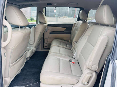 2011 Honda Odyssey EX-L w/DVD