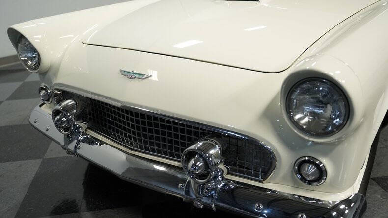 1956 Ford Thunderbird