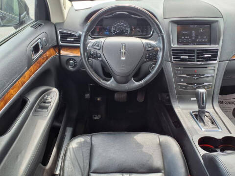 2013 Lincoln MKT