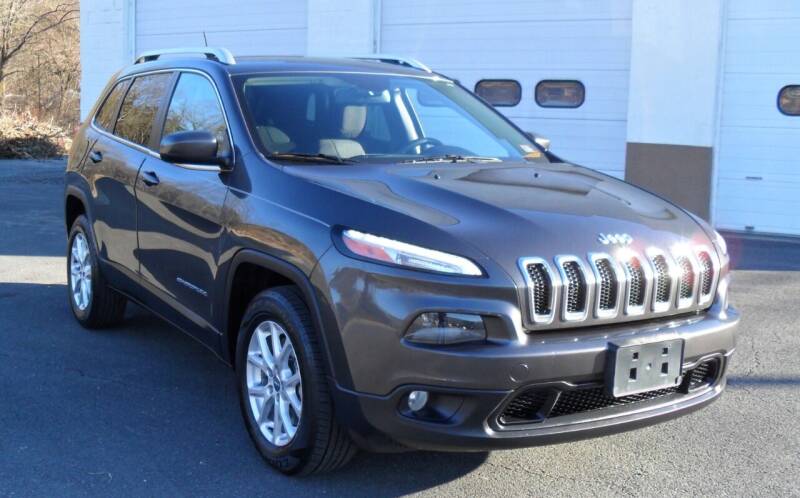 2015 Jeep Cherokee for sale at Jay & T's Auto Sales in Pottsville PA