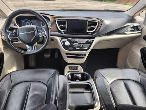 2017 Chrysler Pacifica Touring Plus