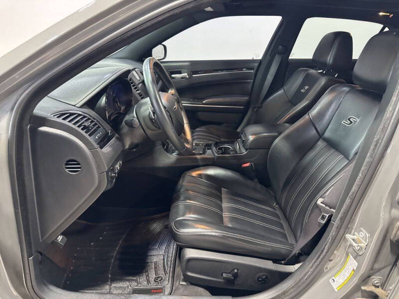 2018 Chrysler 300 S