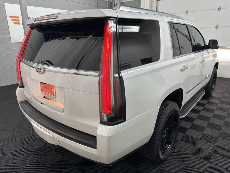 2018 Cadillac Escalade Luxury