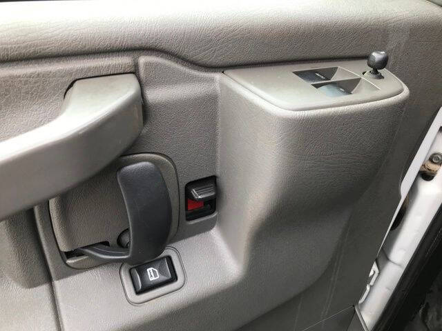 2022 Chevrolet Express 2500