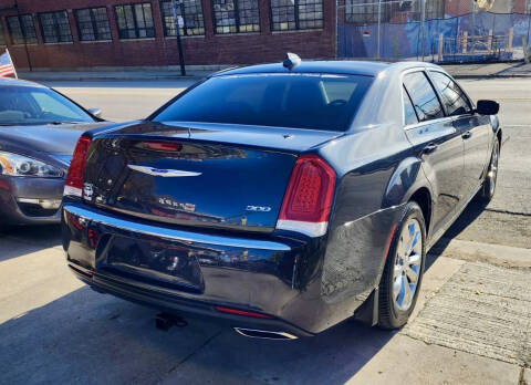 2018 Chrysler 300 Touring