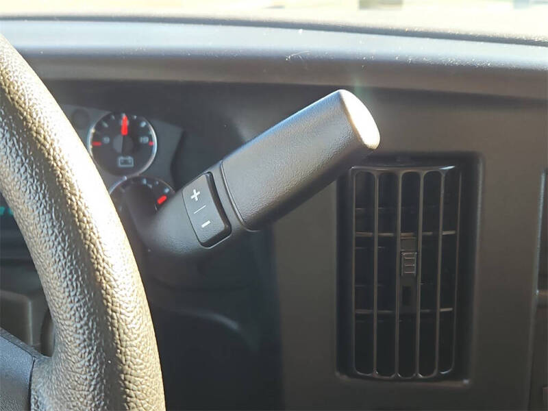 2024 Chevrolet Express 2500