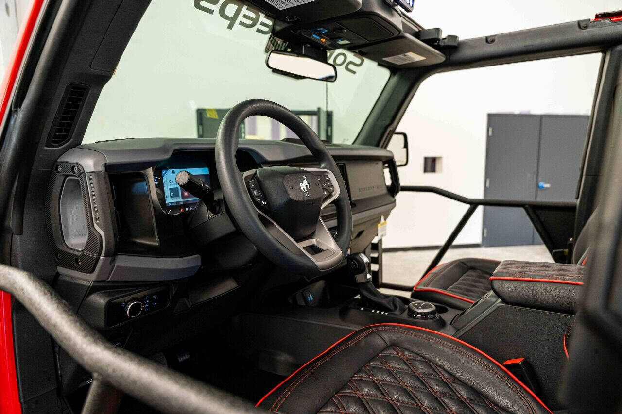 2023 FORD Bronco SUV / Crossover - $67,999