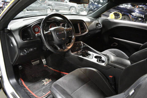 2018 Dodge Challenger 392 HEMI Scat Pack Shaker