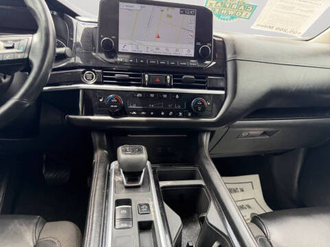 2023 Nissan Pathfinder SL