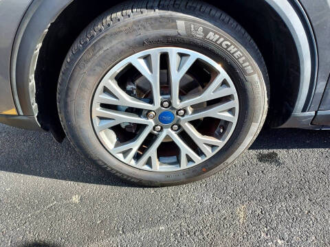 2022 Ford Escape SEL