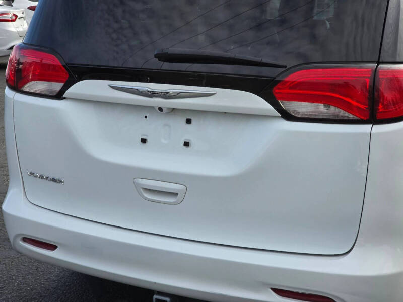 2021 Chrysler Voyager LXi