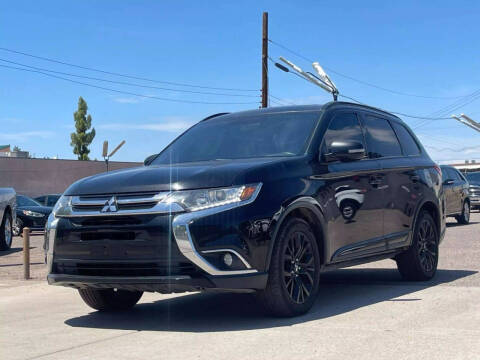 2018 Mitsubishi Outlander for sale at EL AUTO DEALER LLC in Glendale AZ