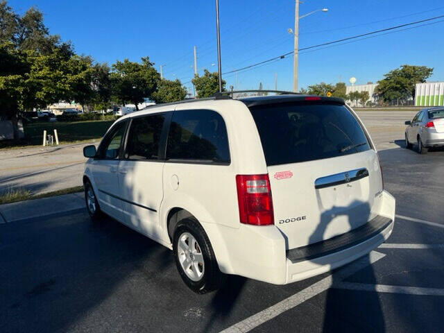 2010 Dodge Grand Caravan  - $5,950