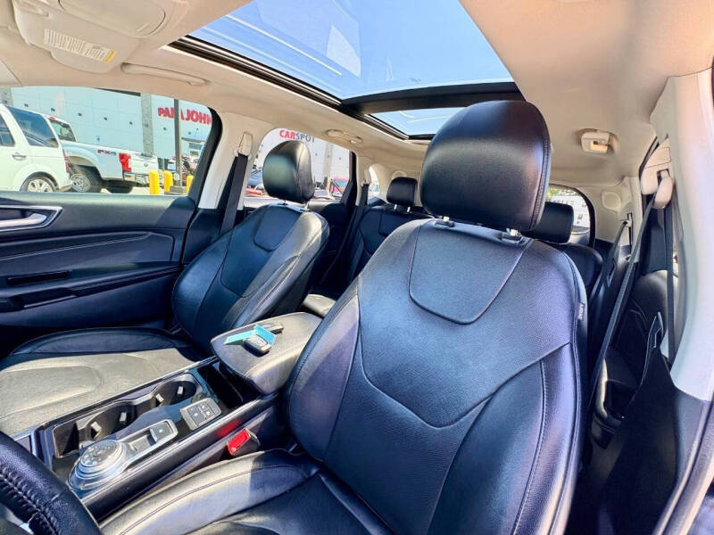 2019 Ford Edge Titanium