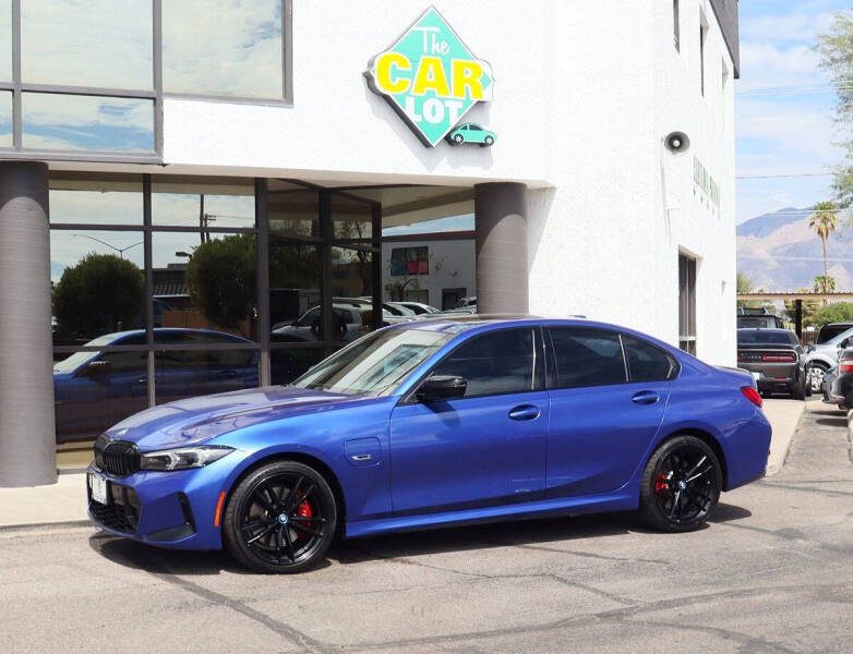 2023 BMW 3 Series 330e