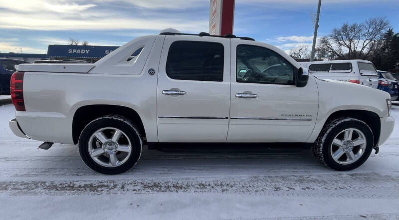 2013 Chevrolet Avalanche LTZ Black Diamond