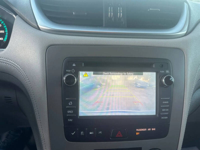 2017 Chevrolet Traverse LS