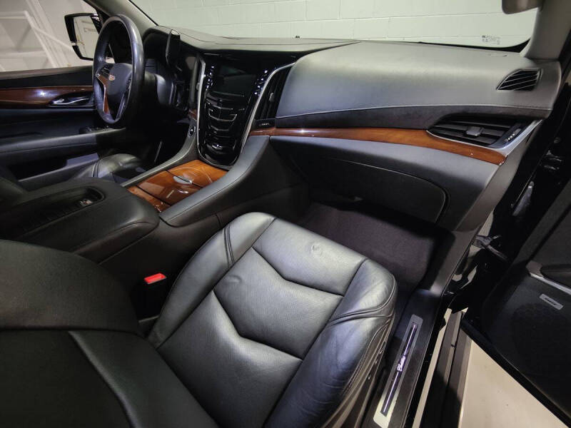 2020 Cadillac Escalade Premium Luxury