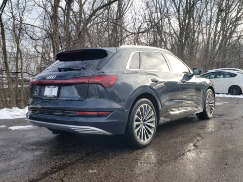 2019 Audi e-tron quattro Prestige