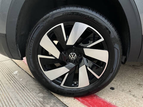 2025 Volkswagen Atlas Cross Sport SE 4Motion