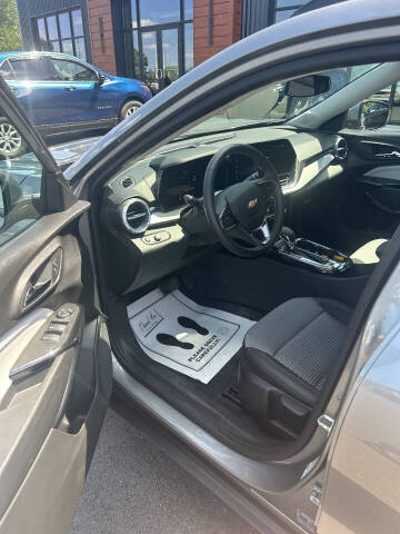 2025 Chevrolet Trax LT
