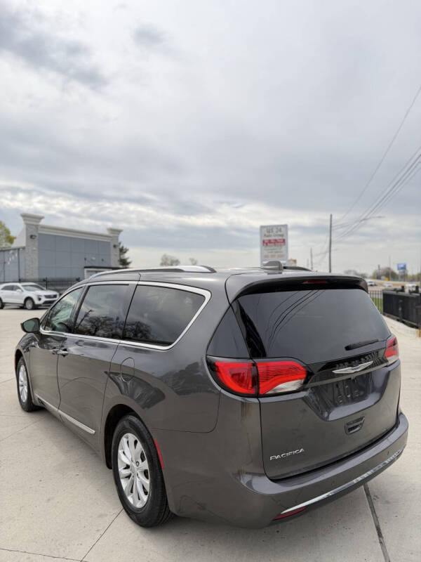 2019 Chrysler Pacifica Touring L