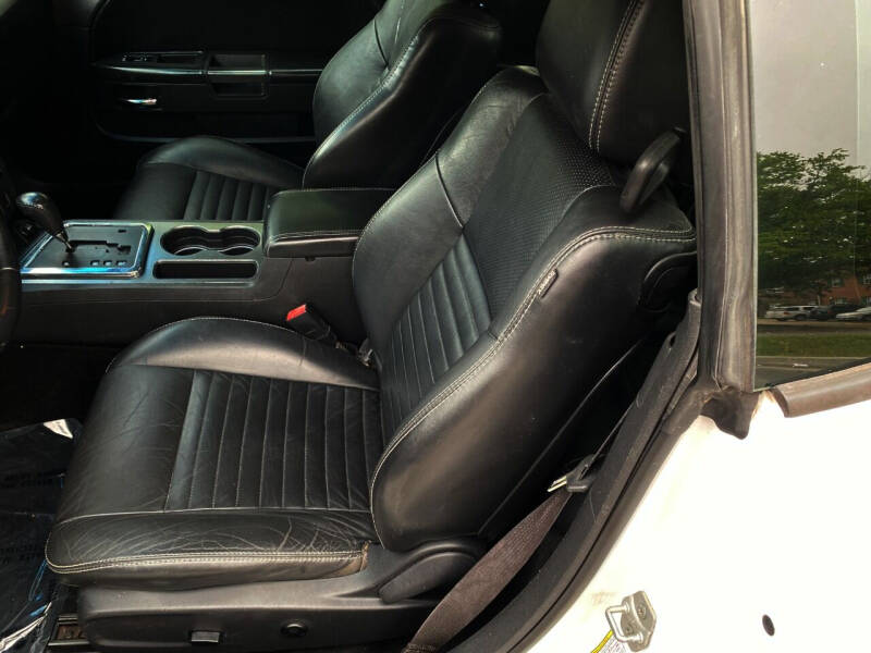 2012 Dodge Challenger R/T Plus
