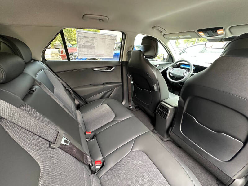 2025 Kia Niro EV Wind